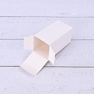 Caja de cartón blanca universal pequeña y gruesa, caja de color, caja de regalo, caja de embalaje plegable personalizada para cosméticos, con un toque de lujo. - Product Image 4