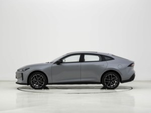 Nuevo Auto Changan UNI-V Zhidian IDD Modelo 2024, 5 Plazas, Híbrido, Motor de Aspiración Natural, R18, Volante a la Izquierda, Básico, Automático - Product Image 2