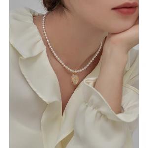 เวนชี่สร้อยคอไข่มุกน้ำจืดธรรมชาติสไตล์ฝรั่งเศสย้อนยุค จี้รูปวงรีนางฟ้าตัวน้อย สร้อยคอหรูหราเบาๆ ของขวัญที่สมบูรณ์แบบ - Product Image 3