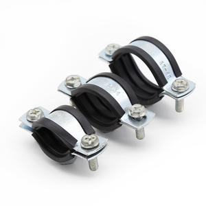 Abrazadera de tubo de dos tornillos chapada en zinc de acero galvanizado con perchas de anillo dividido forradas de caucho EPDM - Product Image 1