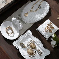 Présentoir à bijoux Plateau en plâtre médiéval blanc Anneau Bracelet Bijoux Table de rangement pour bijoux Plateau de présentation
