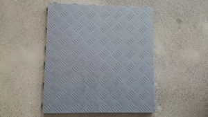 Dalles de sol de <span class=keywords><strong>garage</strong></span> en PVC emboîtables robustes, antidérapantes, résistantes à l'huile, imperméables, résistantes aux produits chimiques pour ateliers et centres commerciaux - Product Image 5