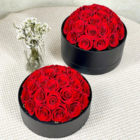 Coffret Cadeau Romantique de Roses Rouges Éternelles Faits Main en Seau – Idéal pour Noël, la Saint-Valentin, Anniversaire