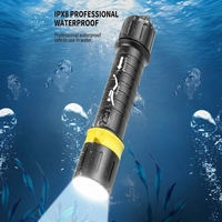 Senter Selam IP68 1000LM P70 LED 300M Jangkauan Cahaya, Dapat Diisi Ulang, Lampu Selam Tipe-C dengan Indikator Baterai