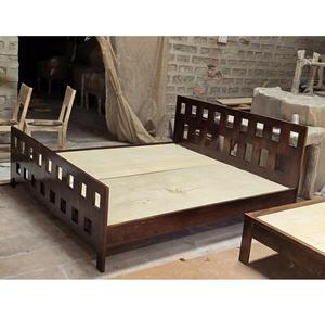 Cama Clásica de Madera Maciza de Alta Resistencia, Estructura de Soporte Tallada a Mano, Espacios Acogedores para Dormitorios, Diseñada para Uso a Largo Plazo - Product Image 1