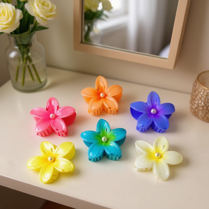 Fermaglio per capelli Pearl Frangipani da 8 cm, spilla per capelli a forma di fiore colorato per donne e ragazze - Product Image 3