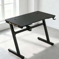 Nouveau bureau d'ordinateur moderne en forme de coin arrondi, noir, pour le gaming, avec lampe gaming, de haute qualité et à prix bas, vente en gros directe usine de Chine
