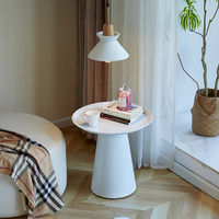 Tables d'appoint de luxe au design moderne pour petites chambres Tables de chevet et café de célébrités créatives sur Internet dans le salon