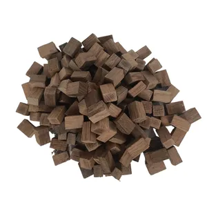 Cubes de chêne moyen grillé pour la maturation et les distillations de boissons fortes aromatisant cubes de bois pour infusion d'alcool