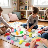 Niedliche Plastik-Bären Squishies Party-Geschenke 0-24 Monate Schatzkiste Spielzeug Klassenzimmer Geburtstag Weihnachtsgeschenke Goodie Bag Mini-Tiere