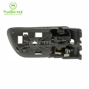 Manija interior para <span class=keywords><strong>Toyota</strong></span> <span class=keywords><strong>Sienna</strong></span> 2004 ~ 2010 Manija cromada gris para parte delantera izquierda derecha para <span class=keywords><strong>Toyota</strong></span> <span class=keywords><strong>Sienna</strong></span> 2004-2010 - Product Image 2