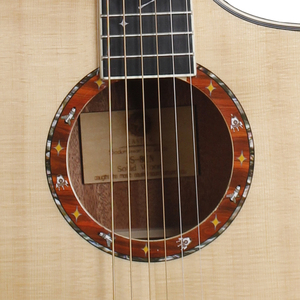 Aiersi Fabrikası Doğal Renkli Çelik Tellerli Masif Ladin Üstlü Uzay Yıldızı Tasarımlı Akustik Gitar Satılık - Product Image 2