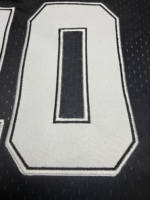 Camiseta de Baloncesto Personalizada de Calidad Profesional con Bordado Denso - Malla Transpirable con Números y Logotipos Cosidos con Hilo Grueso de Primera Calidad para Juego Universitario