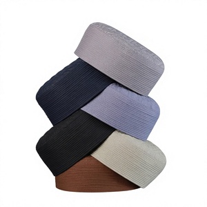 Top Trending Ramzan Collection Color sólido Ropa diaria para hombres Gorra Kufi Sombrero de oración de punto para adultos Oración musulmana Kufi para hombres - Product Image 3