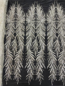 Usine <span class=keywords><strong>pas</strong></span> <span class=keywords><strong>cher</strong></span> prix luxe blanc dentelle tissu blanc perles sequin dentelle pour robe de mariée tissu - Product Image 4