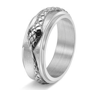 Punk Retro roestvrijstalen <span class=keywords><strong>ring</strong></span> Draaibare sieraden Slangvormige draaibare roestvrijstalen <span class=keywords><strong>ring</strong></span> voor heren - Product Image 1
