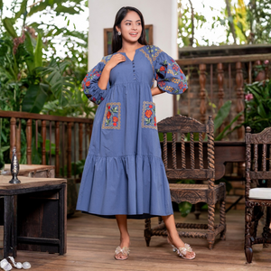 Vestido Midi Bordado Floral Azul Romántico y Duradero al por Mayor para Mujer, Ropa de Boutique - Product Image 3