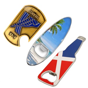 Aimant de réfrigérateur personnalisé en métal émaillé en alliage de zinc avec logo et design 3D de souvenir de ville - Product Image 3