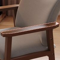 Chaise de salle à manger italienne écologique minimaliste moderne haut de gamme avec pieds en bois, dossier en tissu et accoudoirs en bois, mobilier pour la maison