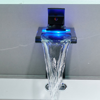 2023 nouveau robinet de bassin cascade led noir intelligent en laiton chaud et froid à poignée unique