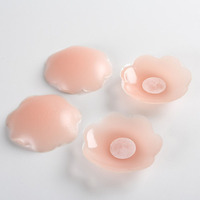 Venta al por mayor forma de flor Invisible fina pezón cubierta Push up autoadhesivo mujeres pezón cubierta Invisible autoadhesivo pezón Pasty