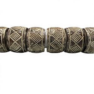 Anneaux de serviette en bois poli modernes, décoration de table élégante pour les occasions de fête, artisanat abondant, best-seller argent - Product Image 1