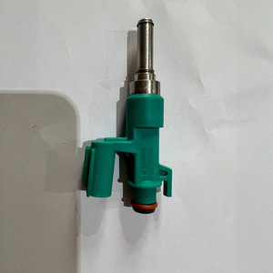 Inyector de Combustible Toyota 23250-F2040 Válvula de Inyección de Gasolina Para Vehículos Toyota - Product Image 2