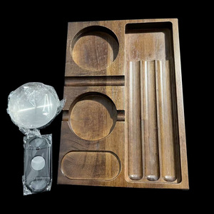 Cenicero cuadrado de madera para cigarros con soporte de vidrio y cortador para uso en interiores y exteriores, ideal para regalo. - Product Image 3