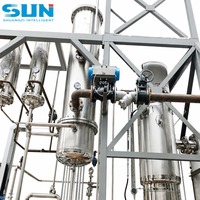 Colonne de distillation industrielle pour la récupération d'alcool et l'extraction d'ingrédients alimentaires avec recyclage en circuit fermé des solvants