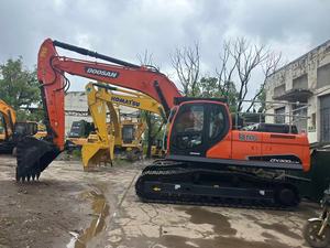 Excavadora Coreana Usada de 30 Toneladas, Doosan DX300LC-9C, con Pocas Horas de Uso, en Venta - Product Image 2