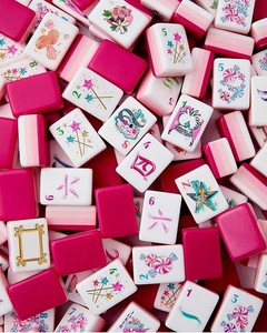 Juego de Mahjong Americano de Acrílico Rosa Moderno Personalizable de 160 Piezas, Juego Plegable de Lujo con Tallado de 4 Capas <span class=keywords><strong>Oh</strong></span> My Mahjong - Product Image 2