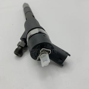 Inyector de Combustible Senwitt 0445110307 para Excavadora con Motor 4D95, PC130-8 70-8 - Product Image 4