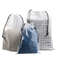 Sac en plastique polyvalent anti-poussière pour chaussettes de voyage souples personnalisées stockage de parapluies délicat cordon de serrage sac en plastique multi-usages anti-poussière
