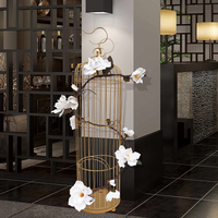 Cage à oiseaux en fer ornemental accessoire décoratif ornement de fenêtre floral doré décoration en métal souple pour la maison