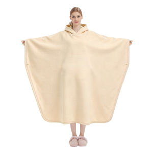 Fabrieksgemaakte draagbare rode fleece-deken met twee lagen, unisex oversized losse lange cape, gewogen capuchon, sherpa, voor volwassenen - Product Image 2