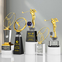 Trophée de golf personnalisé en cristal écologique créatif à succès avec un design sportif en or gravé et une base noire