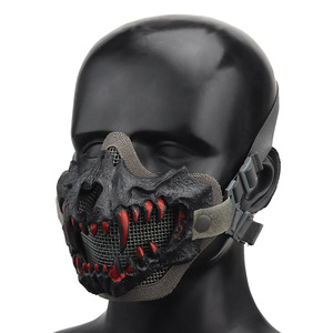 Máscara de Halloween con Colmillos, Máscara de Calavera de Media Cara, Correa Ajustable, Accesorios de Caza, Accesorios de Terror para Halloween - Product Image 1