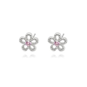 Pendientes de botón de flor con circonita cúbica rosa pavé, venta al por mayor de joyería de verano 2026 - Product Image 1