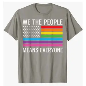 我们人民意味着每个人彩虹同性恋骄傲t恤