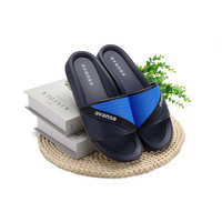 Sandales de sport personnalisées Henghao Factory, semelle en PU souple, antidérapantes, flexibles et confortables, livraison rapide et design personnalisé.