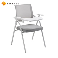 Chaise de bureau scandinave moderne et confortable avec structure en métal et en plastique par Liserve pour les académies d'entreprise et les écoles de langues