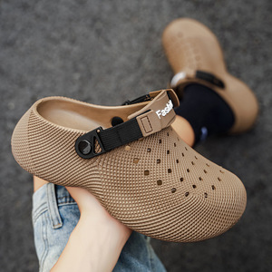 Fashion <b>Clogs</b> EVA Closed Toe Breathable Geometric Pattern Men's Summer Sandals - Product Image 3