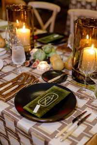 Detalles DE BODA personalizados Tarjeta de menús de cena con monograma de terciopelo de papel impreso para sus invitados Configuración de lugar - Product Image 3