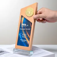Trophées en bois massif personnalisés Distribution de la marque Réunion annuelle Plaque de gravure pour employés exceptionnels
