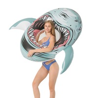 Anneau gonflable de natation de bouche de requin de sécurité en PVC durable personnalisé pour les eaux de l'océan 1 personne