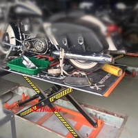 Table élévatrice à ciseaux électrique pour moto à profil bas Table élévatrice pour moto Plate-forme élévatrice électrique pour moto