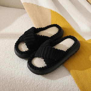 Nouvelles pantoufles unisexes personnalisées en lin et chanvre, sandales d'intérieur respirantes à brides croisées, pantoufles de massage en EVA pour la maison et la chambre, pantoufles d'hiver - Product Image 2