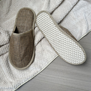 Pantuflas de Verano de Ratán Natural Tejido a Mano para Interiores, Hotel, Hogar, para Hombre y Mujer, con Logotipo Personalizable, para Viajes y Spa, Modelo MR003 - Product Image 1