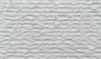 Revêtement mural flexible en pierre ultra-mince à texture linéaire flammée blanche pour murs extérieurs et intérieurs, pierre douce MCM ciselée linéaire