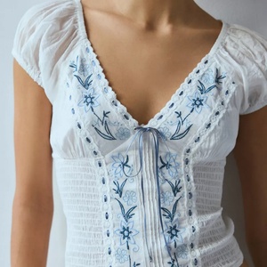 Blusa Bohemia de Algodón, Corte Ajustado, Cuello en V, Manga Corta, Bordada y Fruncida, para Mujer, Gran Venta - Product Image 4